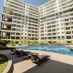 Spacious 2Br Apartment Gateway Pasteur Near Exit Toll 23 By Travelio